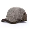 Novo chapéu Lei Feng quente de outono e inverno para homens, adequado para pais, chapéu casual espesso forrado com fleece para meia-idade e idosos, com proteção para as orelhas