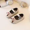 Zapatos de terciopelo para niñas sin cordones, colección otoño 2026, zapatos poco profundos de princesa cereza, planos suaves para niños