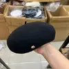 Boina de Lã Versátil Estilo Coreano para Mulheres, Chapéu de Pintor Retrô Artístico de Outono e Inverno, Circunferência de Cabeça Grande, Boina Quente de Cor Sólida