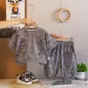 Conjunto de Verão para Meninos 2026 Novo Estiloso de Manga Curta para Crianças de 1 a 3 Anos, Roupa de Verão de Duas Peças para Bebês, Atacado da Moda