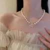 Nuevo Collar de Flor de Cinco Pétalos con Diamantes Completos Estilo Retro Francés Perla de Imitación Juego de Tres Piezas Collar de Perlas Florales Lujo Ligero Celebridad de Internet