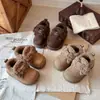 Botas Retro de Gamuza Birkenstock para Niñas 2026 Nuevo Estilo de Invierno Suela Suave Acolchadas de Lana de Cordero Botas de Nieve para Niños Medianos y Grandes
