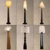 Lámpara de Pie Estilo Wabi-Sabi Vintage, Diseño Sencillo para Sala de Estar, Lado del Sofá, Dormitorio, Estudio, Casa de Huéspedes, Iluminación Creativa de Atmósfera de Diseñador