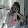 Camiseta Branca Feminina, Manga Curta, Novo Estilo Verão 2025, Fina, Estilo Japonês, Corte Solto, Top com Estampa de Nicho de Designer