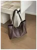 Nova Bolsa Grande Feminina Outono 2024, Bolsa de Ombro Simples Moda Vintage, Bolsa Tote Texturizada para Aula e Deslocamento