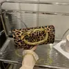 Bolsa Transversal de Ombro com Corrente de Textura Bonita Personalizada Moda de Nicho 2025 Outono Novo Estilo Popular Bolsa Feminina