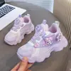 Tênis esportivo infantil para meninos 2026 verão sapatos para crianças grandes sapatos casuais infantis sapatos estilosos e descolados tênis de corrida para estudantes comércio exterior