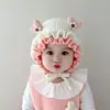 Gorro de punto de encaje de otoño e invierno para bebé niña, dulce sombrero de pescador, gorro de punto estilo coreano de princesa para proteger las orejas