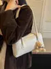 Bolso de Almohada Retro Transfronterizo Bolso Tote para Mujer Henggeng Nuevo Estilo Gran Capacidad Bolso de Hombro Versátil para Viajes Diarios Bolso de un Solo Hombro