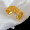 Pulsera de Encaje Hueco Luna Sombra con Relieve Dorado~Estilo Europeo y Americano, Diseño Exagerado, Sensación de Nicho de Alta Gama, Joyería de Lujo Ligero