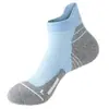 Meias esportivas masculinas de cano médio com absorção de choque e sola atoalhada, especializadas para corrida, maratona, trilha ao ar livre e montanhismo, resistentes a odores