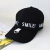 Gorra de Primavera y Verano para Mujer Estilo Coreano Bordada con Letras Casual Moda Estudiante Celebridad de Internet Cubre Rostro Gorra de Béisbol Variedad