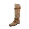 Botas de montaria forradas com fleece de fibra de vaca + couro bovino, botas longas de cano alto femininas, novas botas de inverno estilo coreano com bico quadrado, fivela e salto baixo que não chegam ao joelho