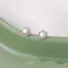 Pendientes de Perla Camelia Plata de Ley S999 Lujo Accesible Francés Sencillos Versátiles Pendientes de Flor de Plata Pura Clavos para Hélice de Oreja de Mujer