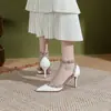 Zapatos de Mujer con Correa Única y Remaches, Nuevo Modelo 2026, Punta Fina, Zapatos para Dama de Honor, Tacones de Aguja, Estilo Británico