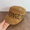 Chapéu equestre de camurça plissado com estampa de leopardo retrô para outono e inverno para mulheres, estiloso e legal, adequado para meninas jovens e da moda, versátil para passeios, chapéu de copa reta