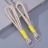 Cordão para celular macaron de duas camadas color block pulseira dopamine de pulso corda trançada artesanal acessório para celular pingente