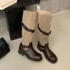Botas de Salto Bloco com Fivela Francesa Novidade Primavera/Outono 2026 Botas de Salto Grosso Retro Botas de Cano Alto Estilo Coreano Botas de Trabalho Botas Longas