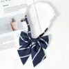 Camisa con Pajarita Borgoña para Niñas jk Accesorios de Lazo Estilo Preppy Estudiante Ropa de Marinero Ropa de Soltero Cuello Raíz de Pluma Flor