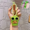Sapo de Desenho Animado Aperta Olhos Saltando Gadget para Alívio de Estresse Pingente de Chaveiro Fofo Tendência Pequeno Brinquedo Boneca para Alívio de Estresse Atacado