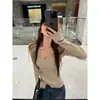 Suéter tejido de color liso con cuello en V, estilo suave para mujer, versátil camisa base de ajuste ceñido para otoño e invierno, elegante top de manga larga