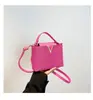 Elegante Bolso de Mujer 2025 Nuevo de Gama Alta Lujo Patrón de Cocodrilo Bolso Capu Lady V de Mano Hombro Transfronterizo Bolso de Mujer