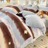 Conjunto de cama de quatro peças de veludo de leite espesso de inverno, fresco e aconchegante, conjunto de três peças quentes de flanela e fleece de coral para dormitórios estudantis