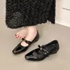 Zapatos de Salón Bajos con Tacón Grueso y Lazo Estilo Retro Francés para Mujer 2026 Otoño Combinan con Faldas Versátiles Mocasines de Tacón Medio