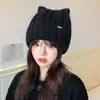 Novo Estilo Outono/Inverno Versão Coreana Chapéu de Lã com Orelhas de Gato para Mulheres, Chapéu Quente para Proteção das Orelhas, Versátil, Faz o Rosto Parecer Menor, Chapéu de Tricô