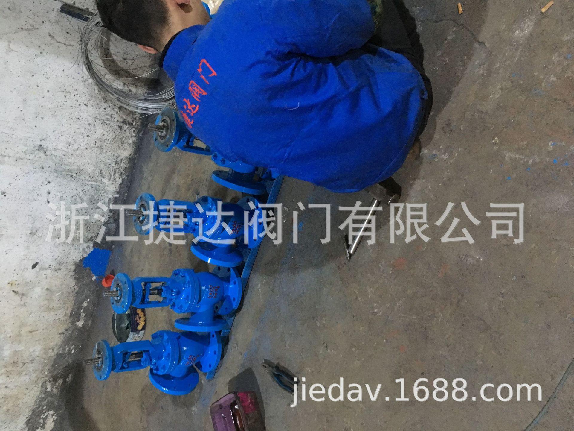 09E4A5F8-6CCC-4F4E-91FA-B498EE