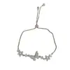 Moda Versátil Exquisita de Nicho Pulsera Deslizante de Perlas de Pétalos Completamente Diamantada Joyería de Mano Simple de Lujo Ligero