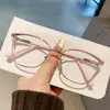 Gafas de Media Montura Ultraligeras y Elegantes para Hombres con Miopía, Se Pueden Equipar con Grado de Astigmatismo, Gafas Negras Lisas para Hombre con Lente Antiluz Azul que Cambia de Color