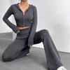 26 Conjunto de Moda Cruzada Europeia e Americana Novo para Primavera com Capuz com Zíper Top Canelado Calça Flare de Cintura Baixa Conjunto de Duas Peças para Mulheres