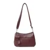 Popular bolso bandolera de comercio exterior, bolso de hombro de textura vintage de lujo ligero, bolso de cuero suave para madres de mediana edad, bolso versátil al hombro al por mayor