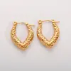 Pendientes Populares Europeos y Americanos de Acero Inoxidable para Mujer, Lujo Accesible Pendientes Elegantes Retro Transfronterizos U Joyería de Acero de Titanio de Gama Alta