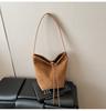 Bolsa Retrô de Outono e Inverno de Grande Capacidade para Mulheres 2025 Nova Popular Versátil Bolsa de Ombro Moda Fosca Bolsa Tote para Trabalho
