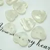 Ventas directas desde el fabricante de origen: Botones de resina imitación concha, botones de perla de dos agujeros en forma de corazón, botones decorativos hechos a mano para suéteres y cárdigans