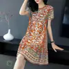Vestido Casual de Verão Slimming de Meio Comprimento, Gola Redonda, Estampa Retrô, Seda Artificial, Soltinho, para Mulheres