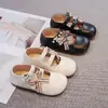 Zapatos de Cuero para Niñas 2026 Primavera y Otoño Estilo Nuevo Moño Diamantes de Imitación Calzado Bajo Tipo Princesa Versión Coreana Versátiles Zapatos de Estudiante para Niñas