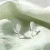 Pendientes de botón de hoja de plata de ley s925, frescos, de temperamento simple, estilo coreano, de moda, con sentido del diseño exquisito, para mujer