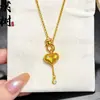 Loja de Ouro Mesmo Estilo Banhado a Ouro Gelo Triturado Trevo de Quatro Folhas Cabacinha Colar para Mulheres, Versátil e Elegante, Borboleta em Forma de Coração Corrente de Clavícula Joia
