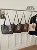 Bolsa de axila vintage de alta qualidade para mulheres, bolsa de ombro moderna e versátil, bolsa casual estilosa para a faculdade e o trabalho, vendas diretas da fábrica de origem