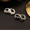 Plata Esterlina S925 Zircón Negro Pendientes de Aro Enroscados con Línea Irregular Enroscada Raistdrill Pendientes de Aro de Alta Gama Cool Handsome para Mujer