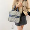 Bolsa de Cosméticos Portátil Transfronteriza, Nuevo Estilo Retro Europeo y Americano, Gran Capacidad, Bolsa Portátil para Guardar Cosméticos, Neceser de Alta Gama