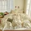 Conjunto de Quatro Peças de Veludo Leite Menina Inverno Renda Veludo Coral Capa de Edredom Conjunto de Roupa de Cama de Três Peças Plus Veludo Lençóis de Cama 4