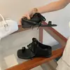 Sandálias de Tiras com Envolvimento nos Dedos para Aumentar a Altura para Mulheres, Uso Externo de Verão, Novo Modelo 2026 Sandálias de Salto Alto para Praia, Sandálias para Férias na Beira-Mar para Mulheres