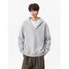 Nova Moda Masculina Outono/Inverno 2026: Moletom Único com Decote V, Gola Henley Embutida e Design Urbano Dois em Um