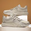 2026 Novos Sapatos Masculinos Versáteis e da Moda para o Verão Tênis Respiráveis de Cano Baixo Sapatos Esportivos Masculinos Macios com Solado Aumentador de Altura da Moda para Homens