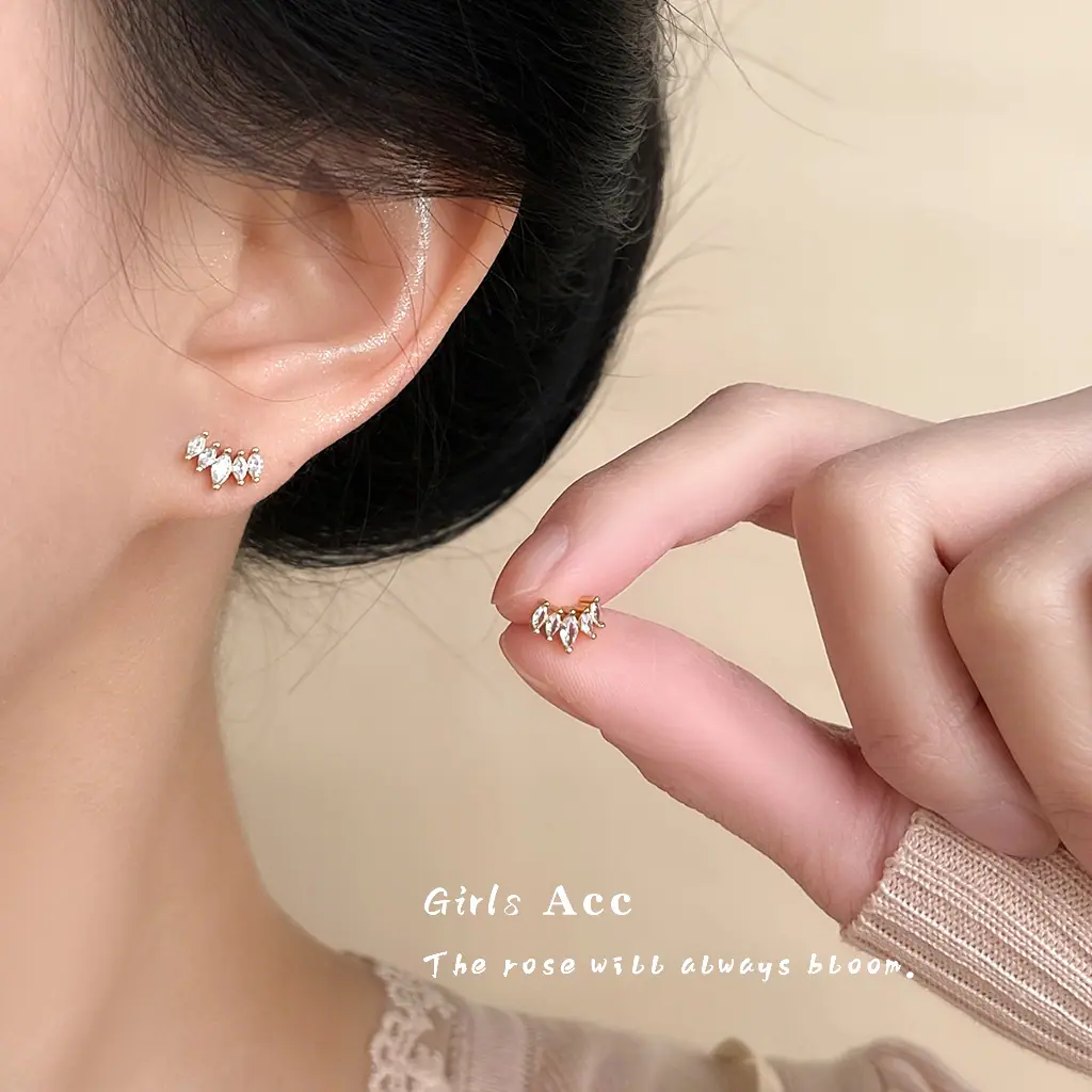 mote_0006_耳语场景新水印 拷贝 5.jpg