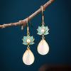 Pendientes chinos de moda nacional, pendientes largos de gota de agua, pendientes de palacio antiguo, temperamento Ruyi, Fénix, loto, otoño e invierno.